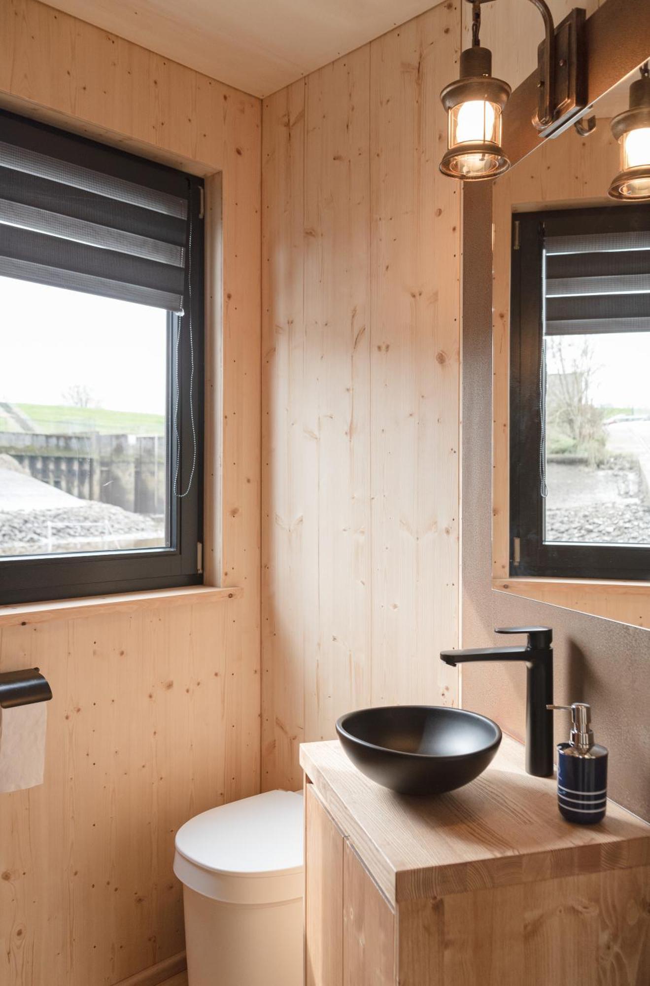 Komfort-Hausboot Diva Mit Kamin Hamburg Exterior foto