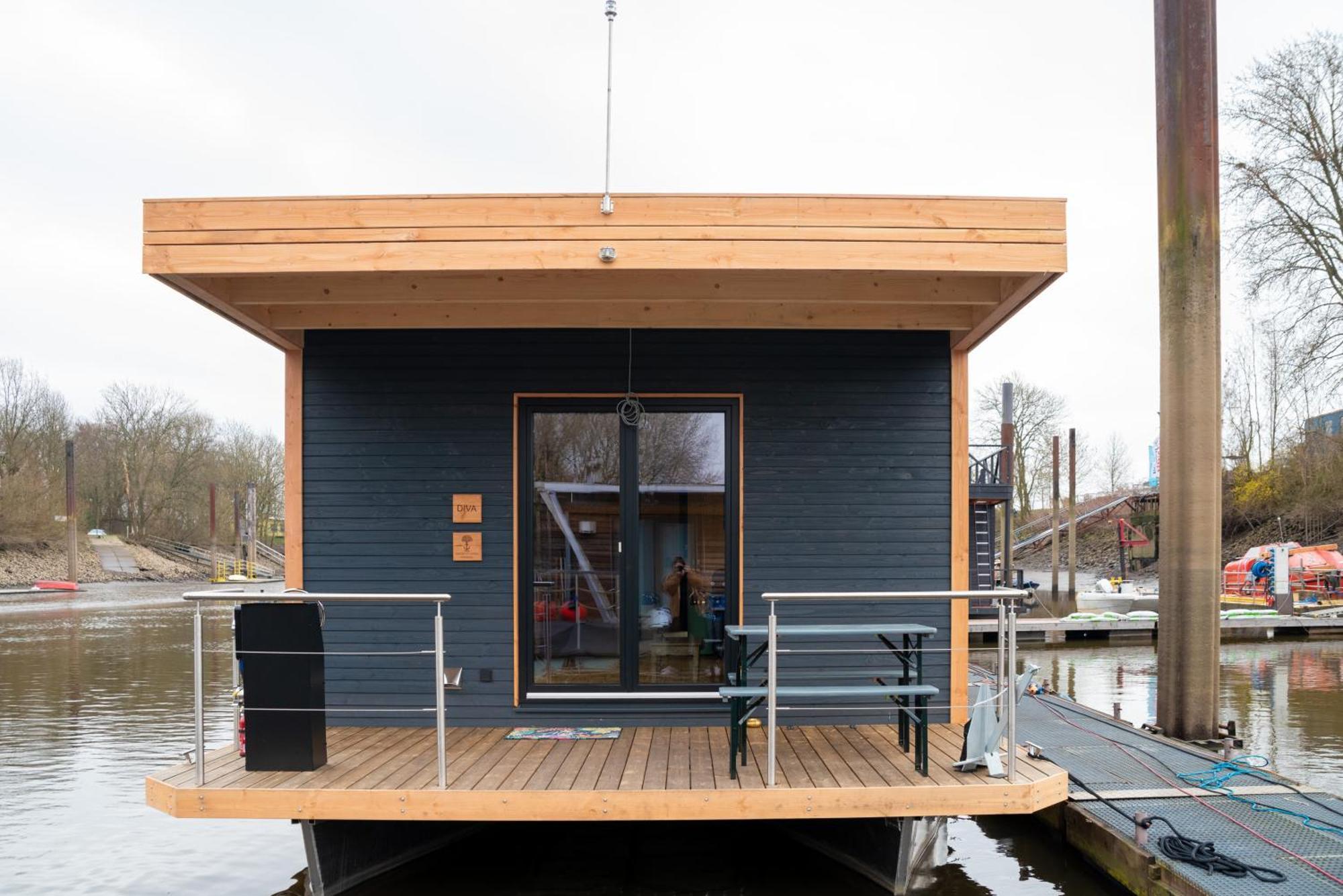 Komfort-Hausboot Diva Mit Kamin Hamburg Exterior foto